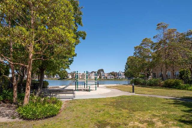 816 Corriente Point Drive,  CA: https://media.crmls.org/mediaz/c0184f11-0514-4555-8d56-3a2ed5c5ad12.jpg