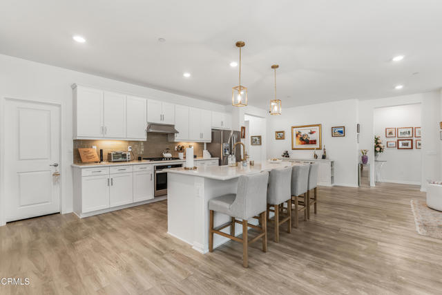 566 Purple Sage Lane, Simi Valley CA: https://media.crmls.org/mediaz/c0189e1d-45ac-43ca-b8cb-798ce4a7fad5.jpg