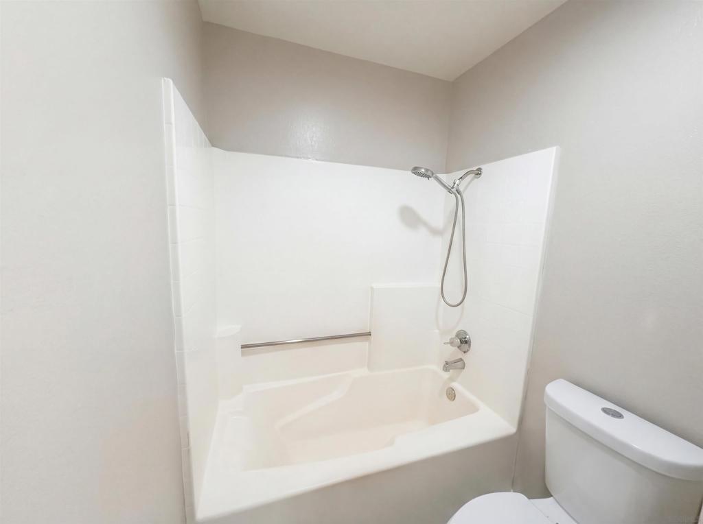 11231 Avenida De Los Lobos - photo 13