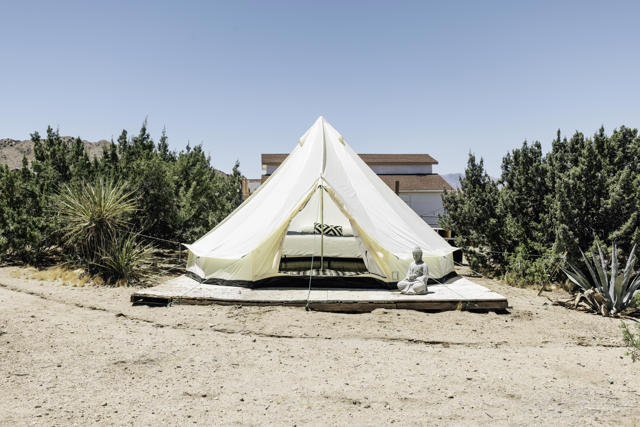 8837 Hardesty Drive Drive, Yucca Valley CA: https://media.crmls.org/mediaz/c018e021-2d48-4253-a878-71fcbb51962b.jpg
