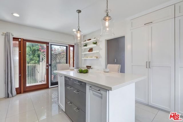 3804 Lenawee Avenue, Culver City CA: https://media.crmls.org/mediaz/c0194fd1-1896-4d06-a79e-4a6911cea81f.jpg