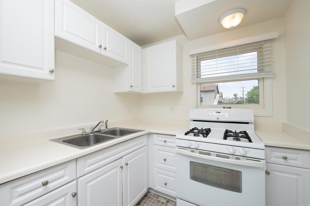 405 Juniper Street - photo 9