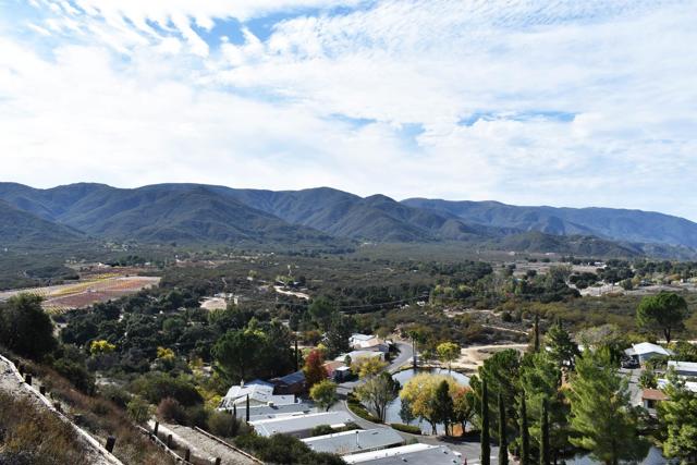 35109 Highway 79, Warner Springs CA: https://media.crmls.org/mediaz/c01b0c5d-7999-4f79-95bd-1c1101ceb400.jpg