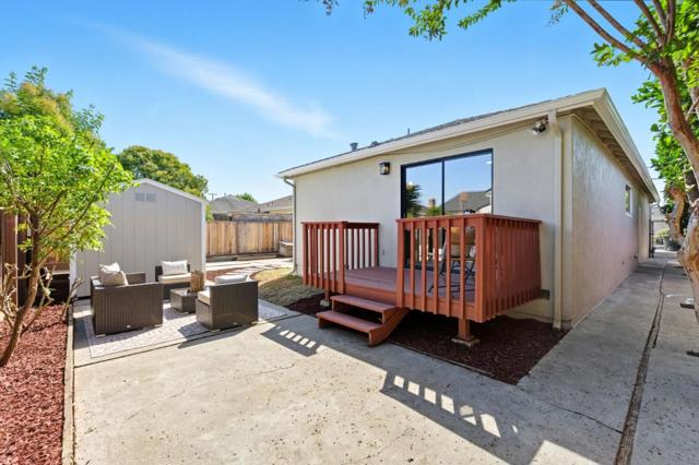 164 Wisteria Drive, East Palo Alto CA: https://media.crmls.org/mediaz/c01ba89b-4785-4479-8f4f-fc080dea973a.jpg