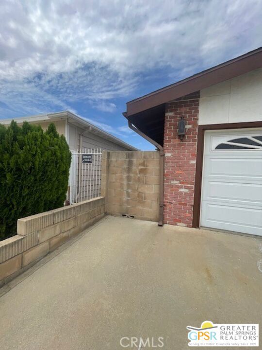 1273 Basswood Way, Hemet CA: https://media.crmls.org/mediaz/c01cbbf9-6479-4742-b3e4-755255218d0a.jpg