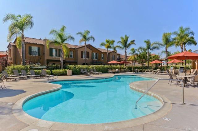 13020 La Porta Point, San Diego CA: https://media.crmls.org/mediaz/c01cbf04-fd41-43a0-99dc-e3cba02dd91b.jpg