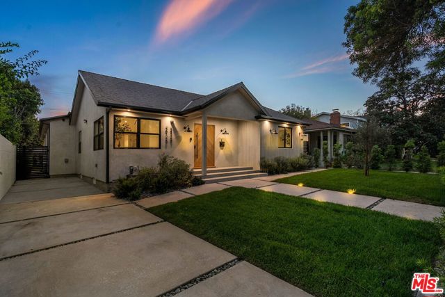 2725 Midvale Avenue photo 3