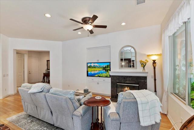 80536 Hoylake Drive, Indio CA: https://media.crmls.org/mediaz/c01d0ca0-ea6a-4000-b5d2-1bd13b82a9bb.jpg
