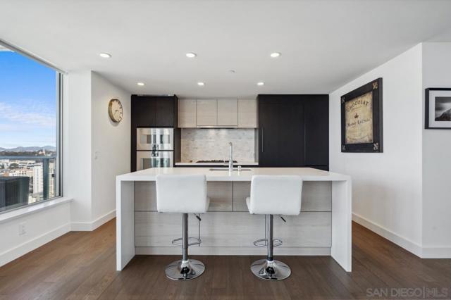 1388 Kettner Blvd, San Diego CA: https://media.crmls.org/mediaz/c01da1c1-b8bc-4211-920f-416f77034caf.jpg