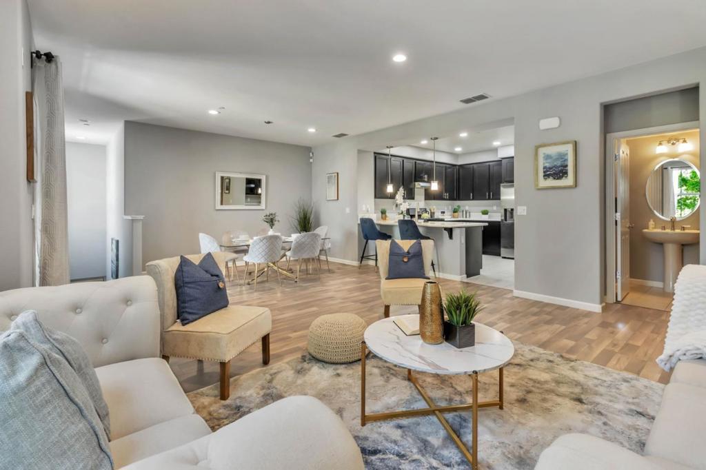 1490 Coyote Creek Way