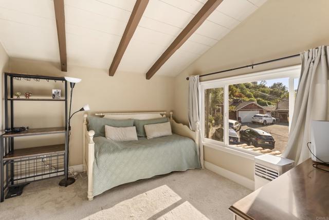 10013 Pandora Drive, La Mesa CA: https://media.crmls.org/mediaz/c01eb346-ee9d-4161-9846-3d29a043f1ee.jpg