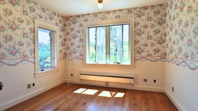 200 Iris Way, Palo Alto CA: https://media.crmls.org/mediaz/c01ec59c-c038-43ef-ac88-08a33b539d2e.jpg