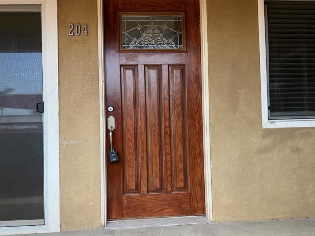 Detail Gallery Image 3 of 14 For 575 7th St #204,  Imperial Beach,  CA 91932 - 3 Beds | 1 Baths