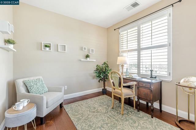 631 Baldwin Drive, Brentwood CA: https://media.crmls.org/mediaz/c01fb460-4c35-41b0-98a1-efc20e392bf6.jpg
