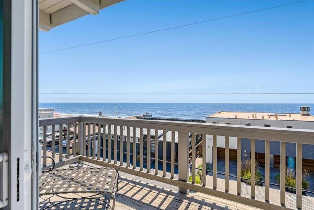 617 Beach Drive, Aptos CA: https://media.crmls.org/mediaz/c01fb497-c725-403e-809c-cc6f2cb1af5d.jpg