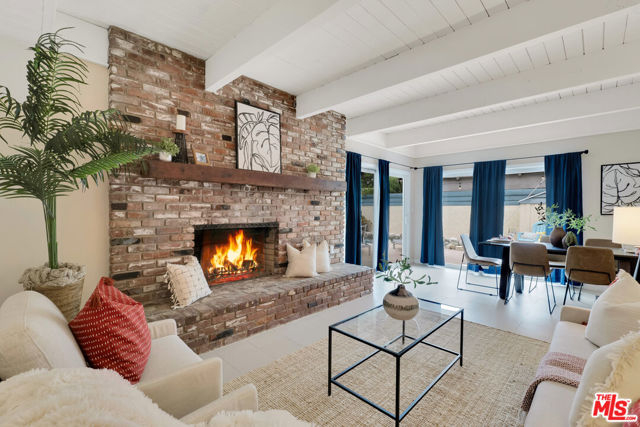 10945 Stever Street, Culver City CA: https://media.crmls.org/mediaz/c0203485-d769-471a-838c-b9ae9bcd82c7.jpg