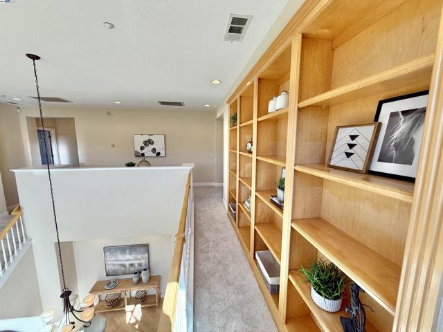 752 Barleta Ln, Livermore CA: https://media.crmls.org/mediaz/c021c624-6543-42ba-9857-eacb2c5eca1c.jpg