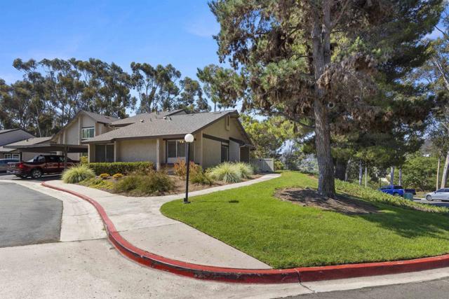 12194 Wilsey Way, Poway CA: https://media.crmls.org/mediaz/c021e83e-cfd1-48b2-adae-9544046bc754.jpg