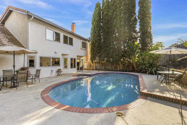 9720 Graceland Way,  CA: https://media.crmls.org/mediaz/c021f583-d621-4287-9ab7-18c256ffeaa9.jpg