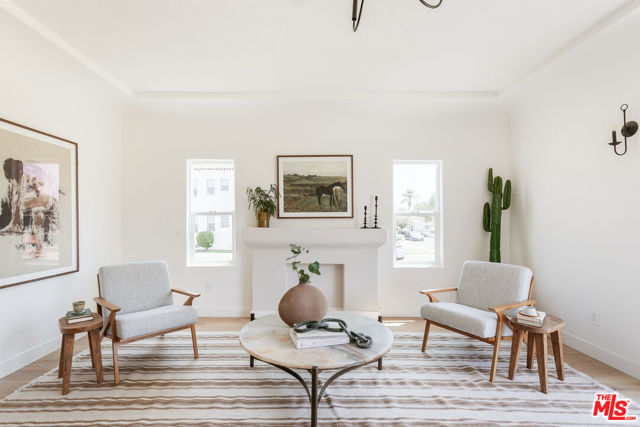 1570 S Hayworth Avenue, Los Angeles CA: https://media.crmls.org/mediaz/c02217b2-b301-4786-9ae4-c747620585e2.jpg