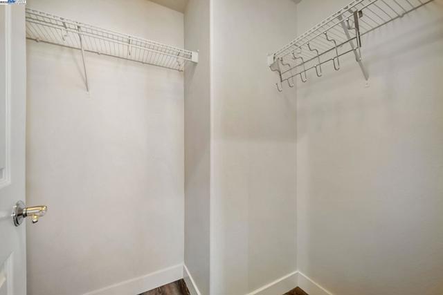 4222 Clarinbridge Cir, Dublin CA: https://media.crmls.org/mediaz/c0231788-a13a-44ea-928f-4b64b36c6d3b.jpg
