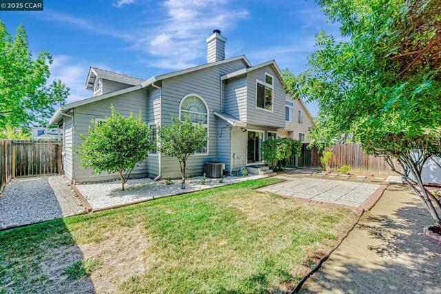 5041 Wagon Wheel, Antioch CA: https://media.crmls.org/mediaz/c0231c42-823b-4c39-bec6-148a9cddd63d.jpg