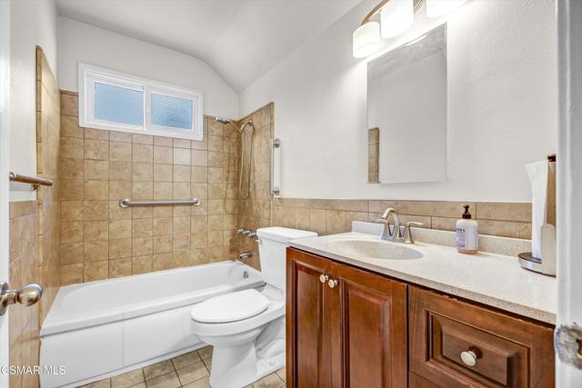 17400 Cantlay Street, Lake Balboa CA: https://media.crmls.org/mediaz/c023d795-7f0f-4e7c-bca2-2ff6da15e7c1.jpg