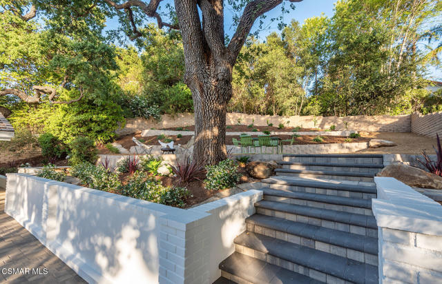 31652 Blue Meadow Lane, Westlake Village CA: https://media.crmls.org/mediaz/c0245936-b3f0-4a1c-a14a-59421ad514ee.jpg