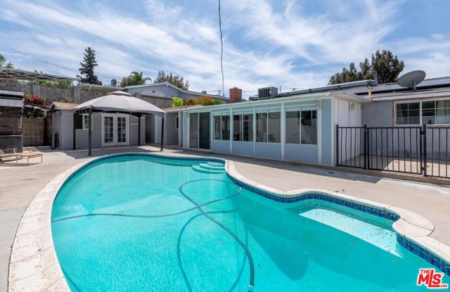 18717 Kimbrough Street, Canyon Country CA: https://media.crmls.org/mediaz/c0246a43-9bf3-4050-a0bc-0f79bcaee54f.jpg