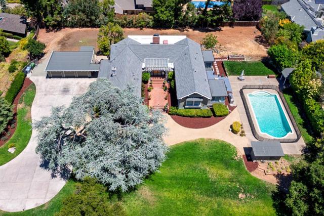 730 Mora Drive, Los Altos CA: https://media.crmls.org/mediaz/c0253194-1228-4e4d-b33f-3c54fd4856fe.jpg