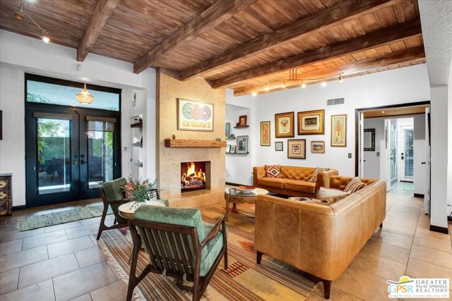 45864 Shadow Mountain Drive, Palm Desert CA: https://media.crmls.org/mediaz/c0259ceb-f8db-41eb-9f29-164729e9f0bc.jpg