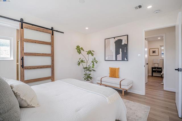 6588 Flanders Dr, Newark CA: https://media.crmls.org/mediaz/c025b978-e4e5-4bb6-ada9-6567d8eeb922.jpg