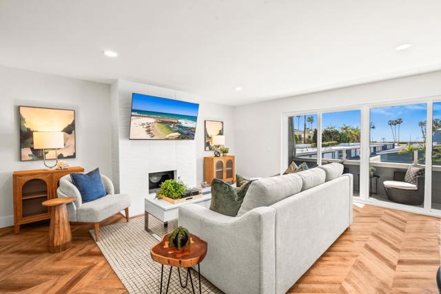 Detail Gallery Image 6 of 52 For 90 Montego Ct, Coronado,  CA 92118 - 2 Beds | 2/1 Baths