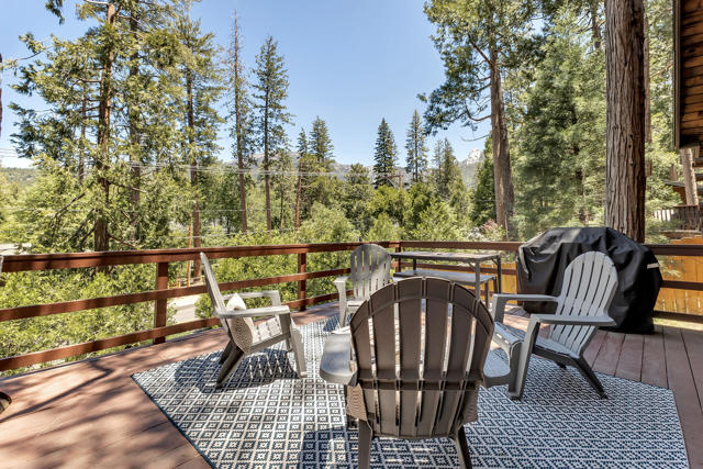 54385 S S. Circle Drive, Idyllwild CA: https://media.crmls.org/mediaz/c027d915-b96e-4c57-afc1-52c73065f500.jpg