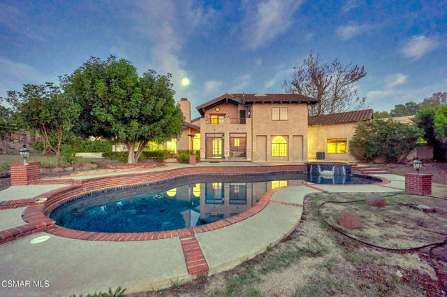 751 Wildwood Avenue, Thousand Oaks CA: https://media.crmls.org/mediaz/c028acc6-050b-4bbe-8aaf-2912980e6c9c.jpg