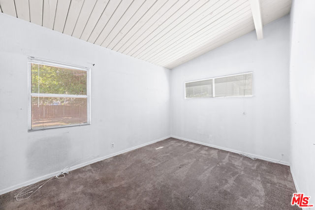 22027 Viscanio Road, Woodland Hills CA: https://media.crmls.org/mediaz/c028e579-af9c-4a45-9299-c7e43061b0da.jpg
