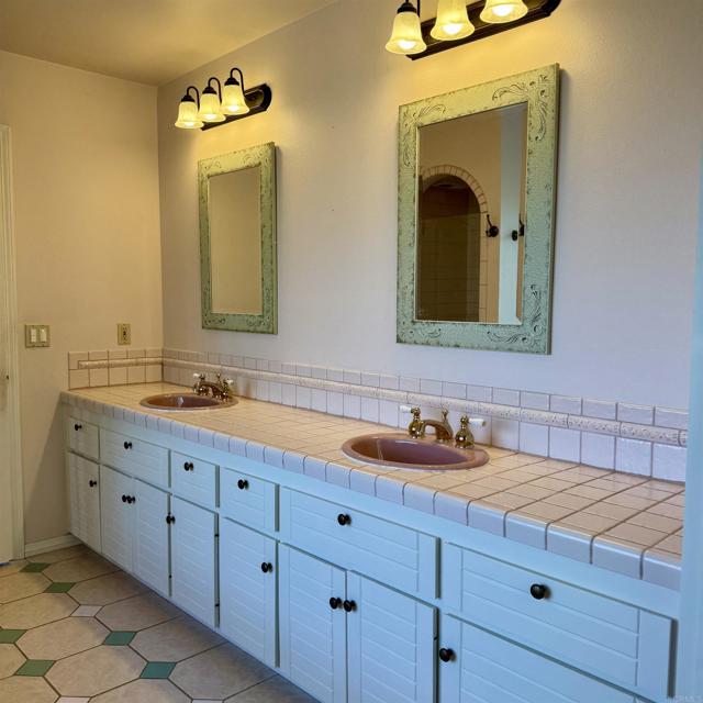 Detail Gallery Image 44 of 75 For 2848 Los Alisos, Fallbrook,  CA 92028 - 5 Beds | 3 Baths