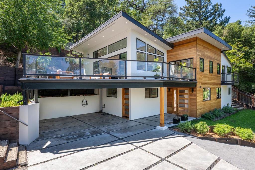 124 Foxwood Road