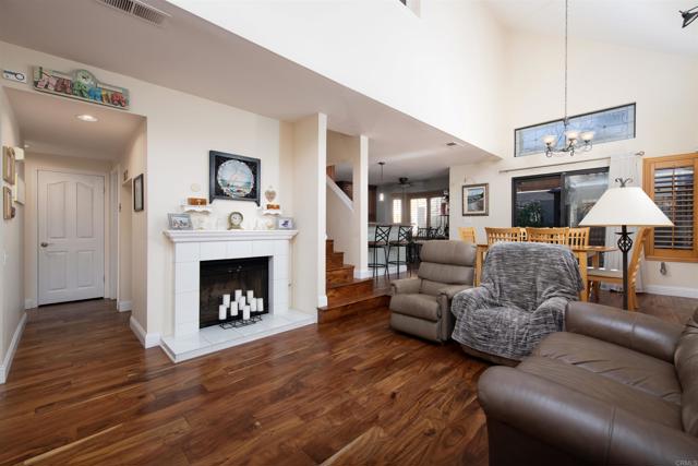 Image 4 of 36 For 2822 Forest View Way
