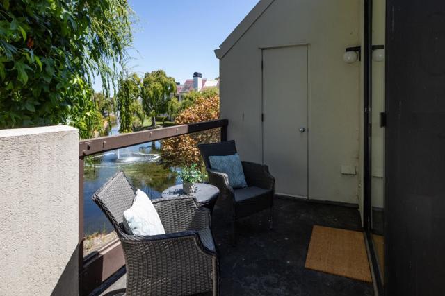 223 Shorebird Circle,  CA: https://media.crmls.org/mediaz/c02bcd41-b2f7-4878-91d3-5c6ef5d02aea.jpg