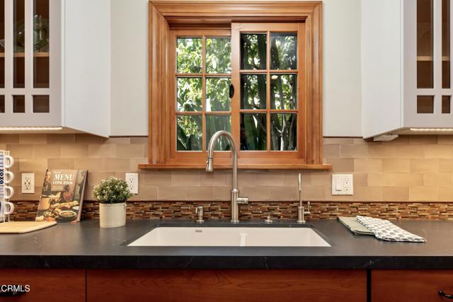 Detail Gallery Image 21 of 71 For 5218 Mount Royal Dr, Los Angeles,  CA 90041 - 5 Beds | 3 Baths