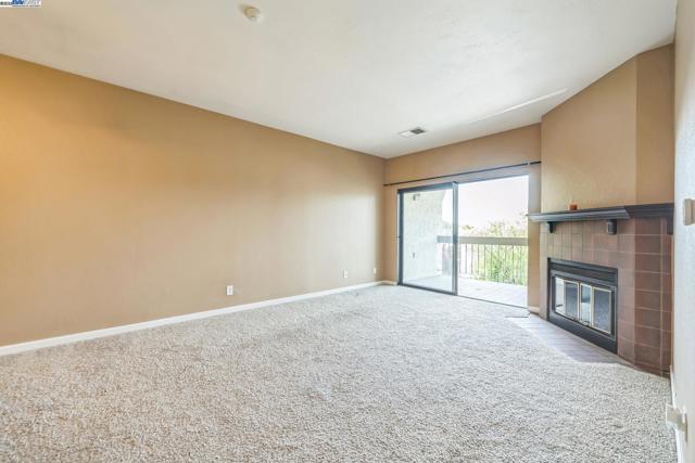 39887 Cedar Blvd, Newark CA: https://media.crmls.org/mediaz/c02c7f25-0916-4399-8960-96801a8075a2.jpg