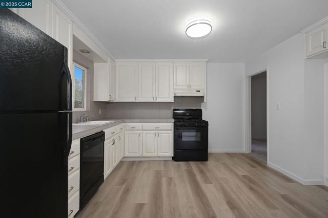 328 Norman Ave, Concord CA: https://media.crmls.org/mediaz/c02c89fb-c7b4-4d2d-8b99-7485e0ef2eb2.jpg