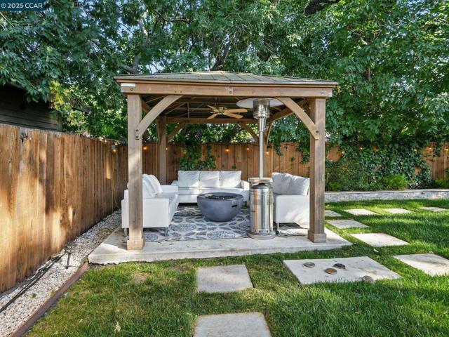 1836 Newell Ave, Walnut Creek CA: https://media.crmls.org/mediaz/c02c9150-080f-4bcb-aa44-2f7fd2ae0da6.jpg