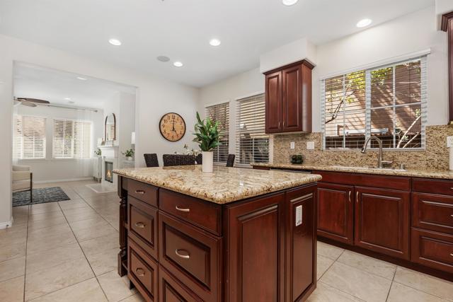 2258 Aventurine Place, Carlsbad CA: https://media.crmls.org/mediaz/c02cc225-f1c4-4cc1-bbe4-b937706bfc0e.jpg