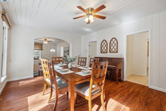 11349 Alameda Ave, Brookdale CA: https://media.crmls.org/mediaz/c02cf228-0763-4e99-bb9e-a62003d4bdcf.jpg