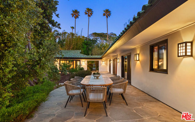 7221 Birdview Avenue, Malibu CA: https://media.crmls.org/mediaz/c02d41d5-6ab8-4e66-aa75-62c9afea86f0.jpg