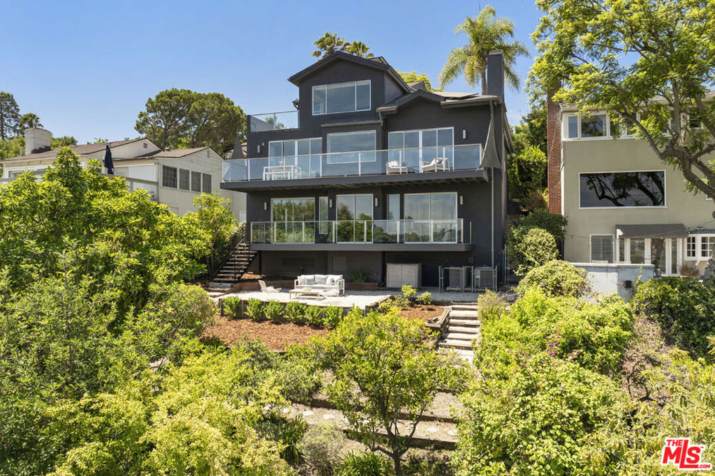 2264 Moreno Drive