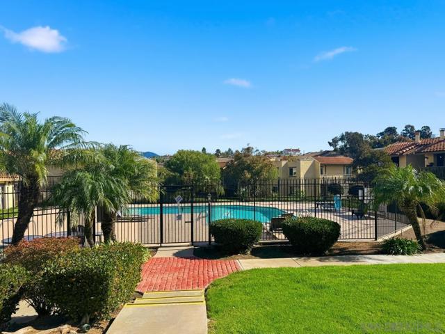 2910 Alta View Dr, San Diego CA: https://media.crmls.org/mediaz/c02dd1f4-9f76-457e-9be9-3a5458efe3b8.jpg