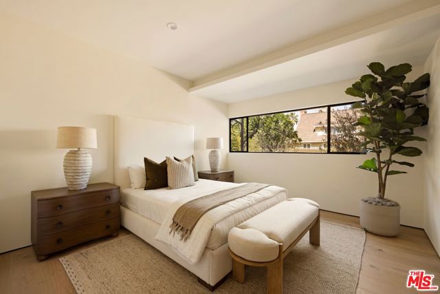 Image 10 of 21 For 3565 Crownridge Drive